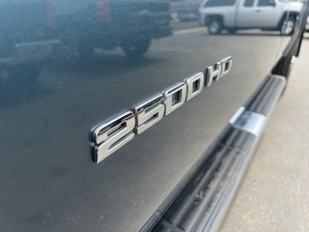 Used 2013 Chevrolet Silverado 2500 LT w/ Interior Plus Package AWD/4WD image 36
