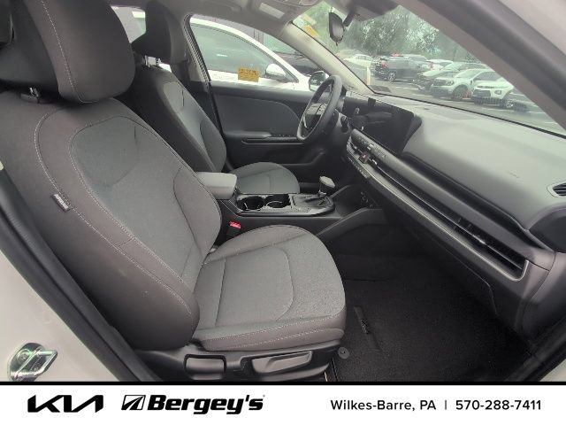 Certified 2025 Kia K4 FWD image 6