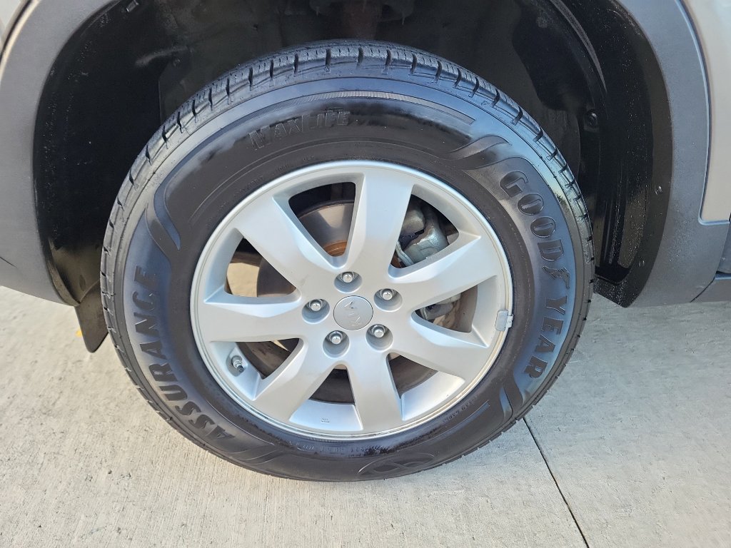 Used 2013 Kia Sorento LX image 11