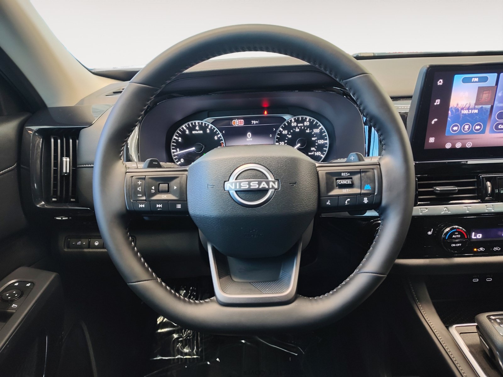 Certified 2026 Nissan Pathfinder SV FWD image 15