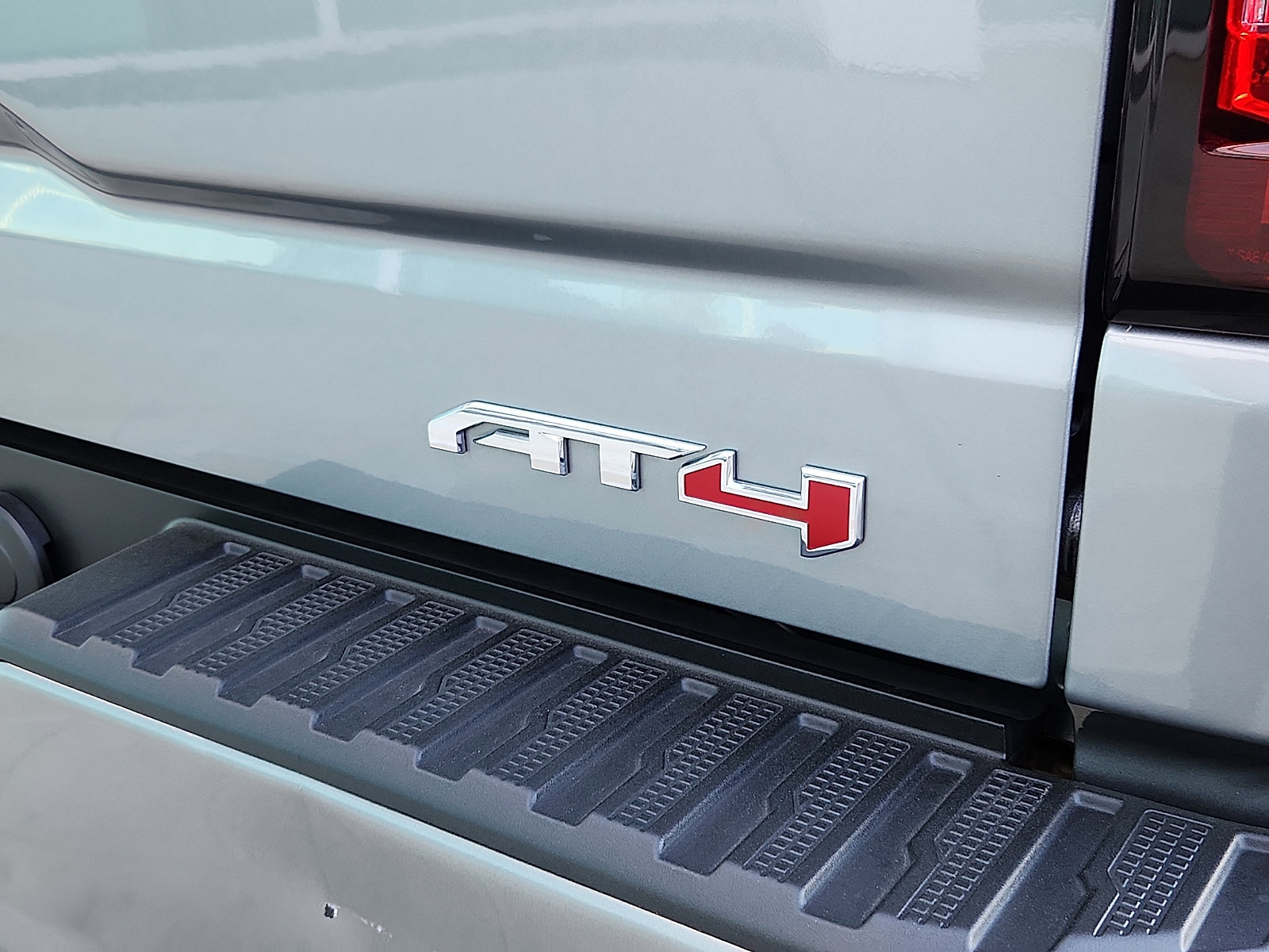 Used 2023 GMC Sierra 1500 AT4 w/ AT4 Premium Package image 10