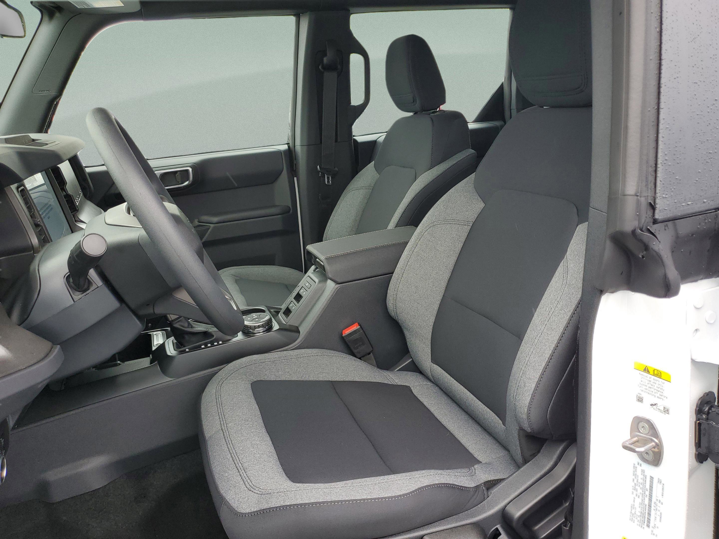 New 2025 Ford Bronco 4-Door image 18
