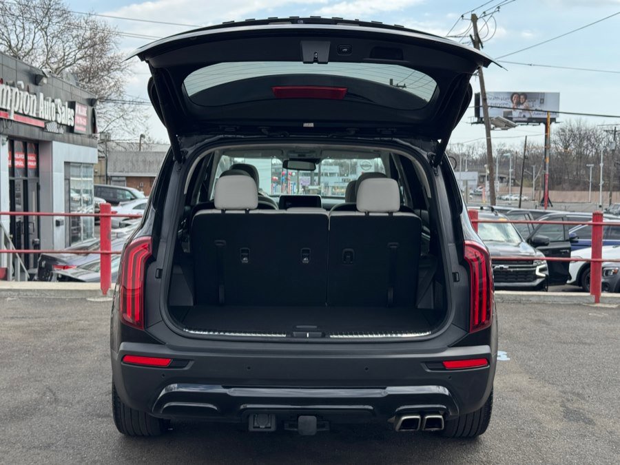 Used 2022 Kia Telluride SX w/ SX Prestige Package image 30