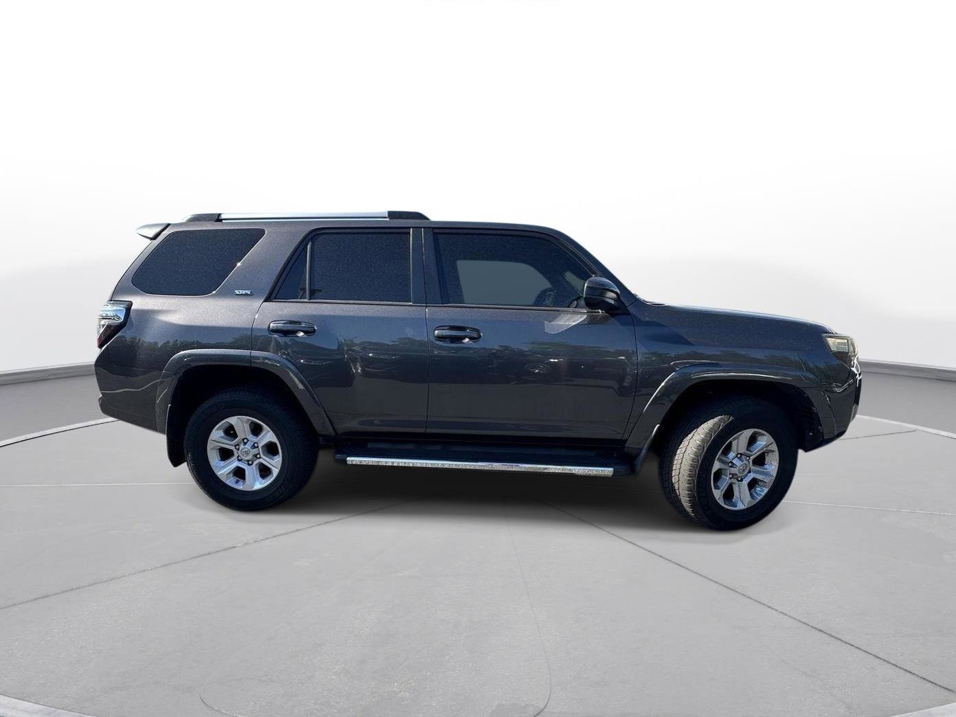 Used 2019 Toyota 4Runner SR5 AWD/4WD image 5