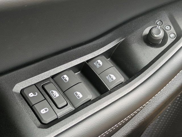 New 2025 Jeep Grand Cherokee Limited w/ Black Appearance Package image 21