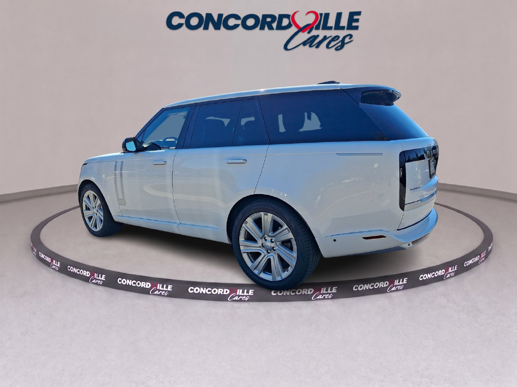 Used 2022 Land Rover Range Rover SE AWD/4WD image 4
