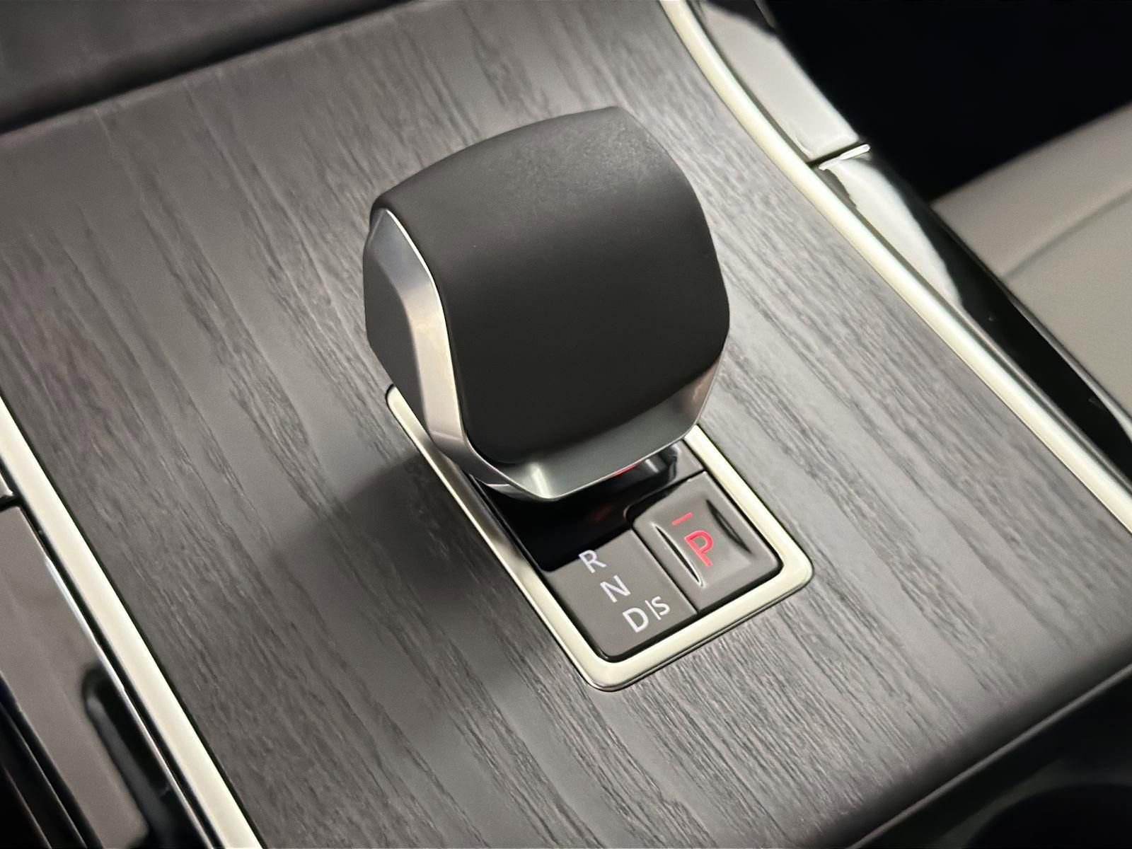 New 2026 Land Rover Range Rover Evoque S image 16