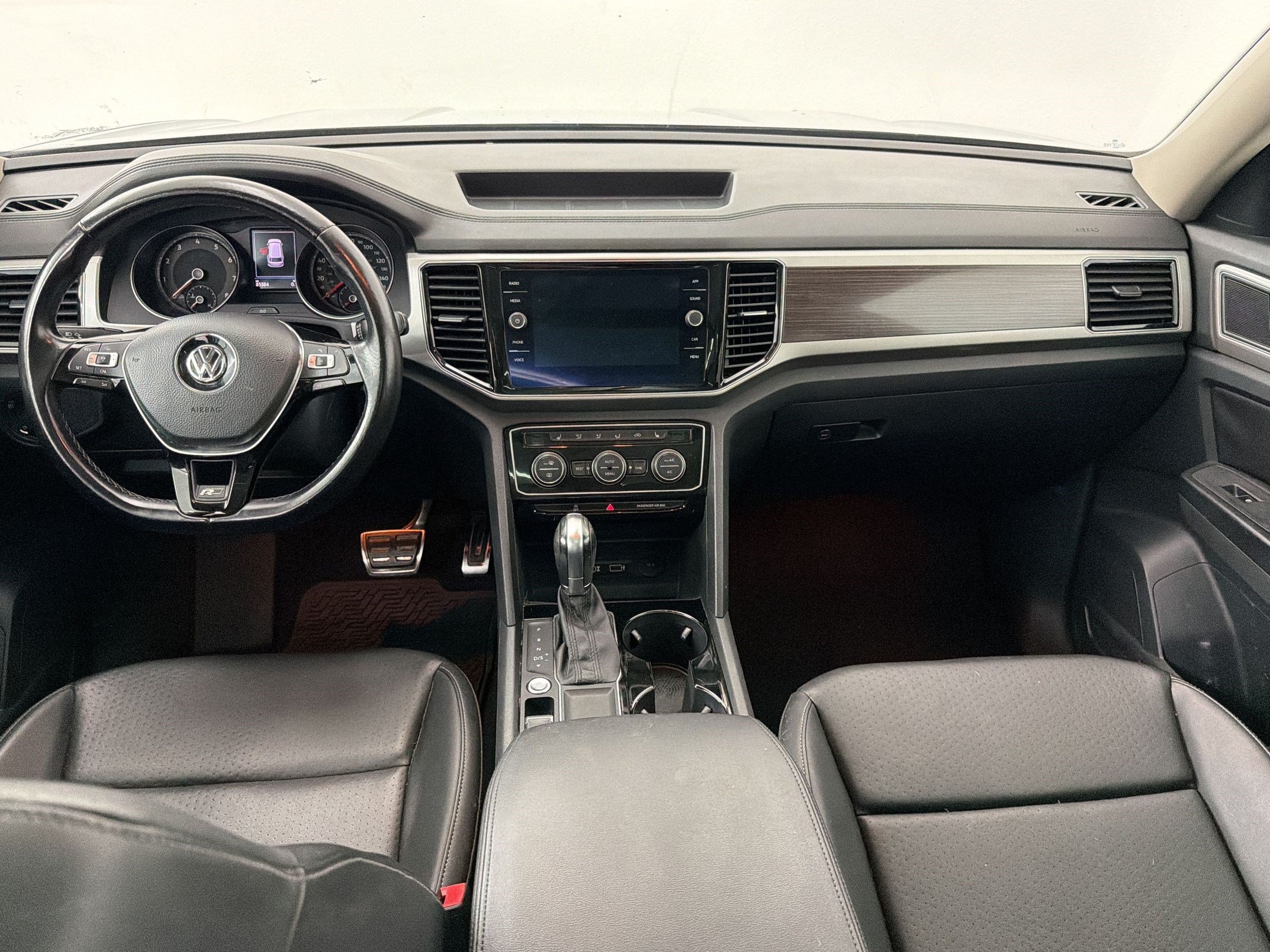 Used 2018 Volkswagen Atlas SEL w/ R-Line Package FWD image 15