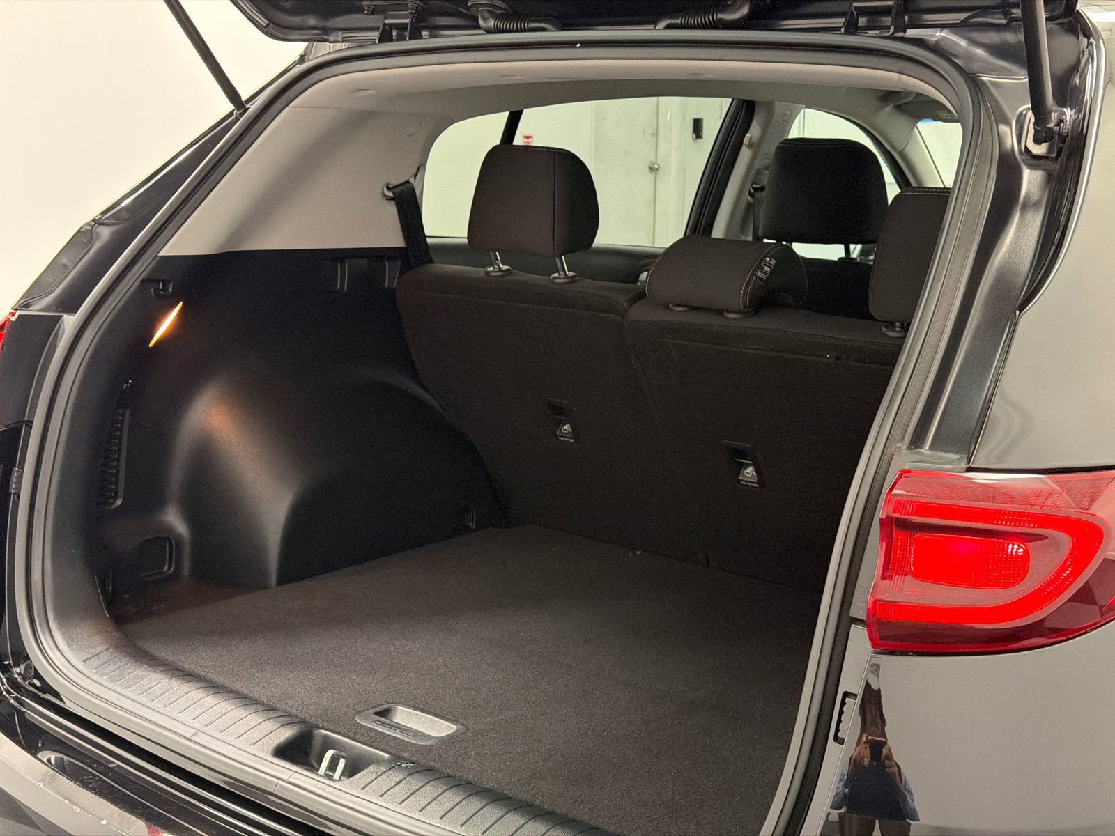 Used 2020 Kia Sportage LX w/ LX Popular Package image 8