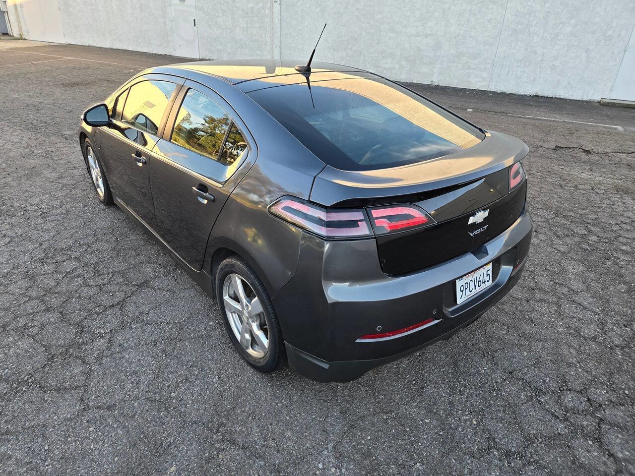 Used 2011 Chevrolet Volt Premium w/ Premium Trim Package image 13