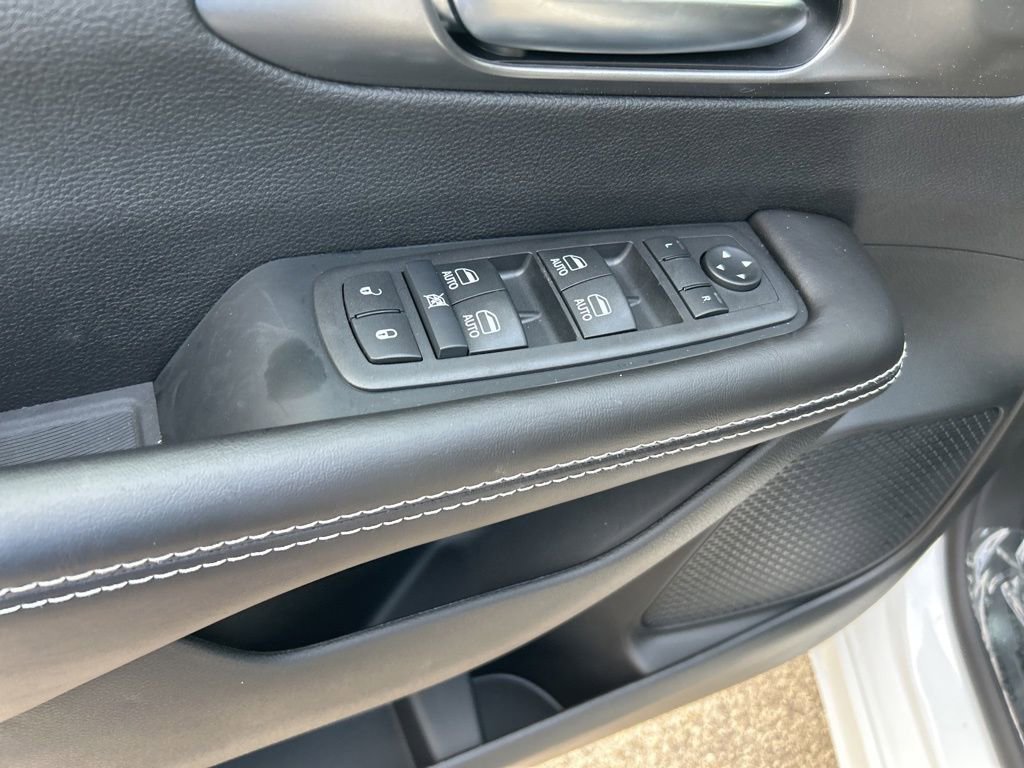 New 2026 Chrysler Pacifica Select image 37