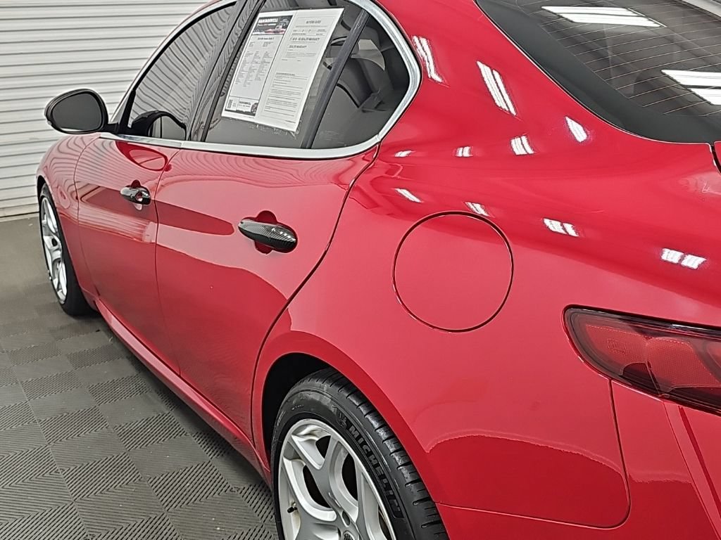 Used 2018 Alfa Romeo Giulia Ti w/ TI Performance Package RWD image 7