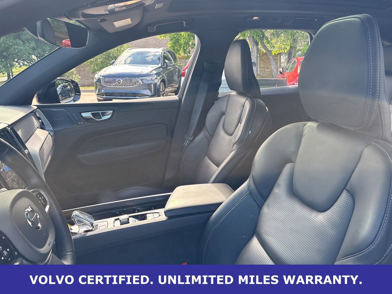 Certified 2024 Volvo XC60 T8 Ultimate w/ Protection Package Premier image 17