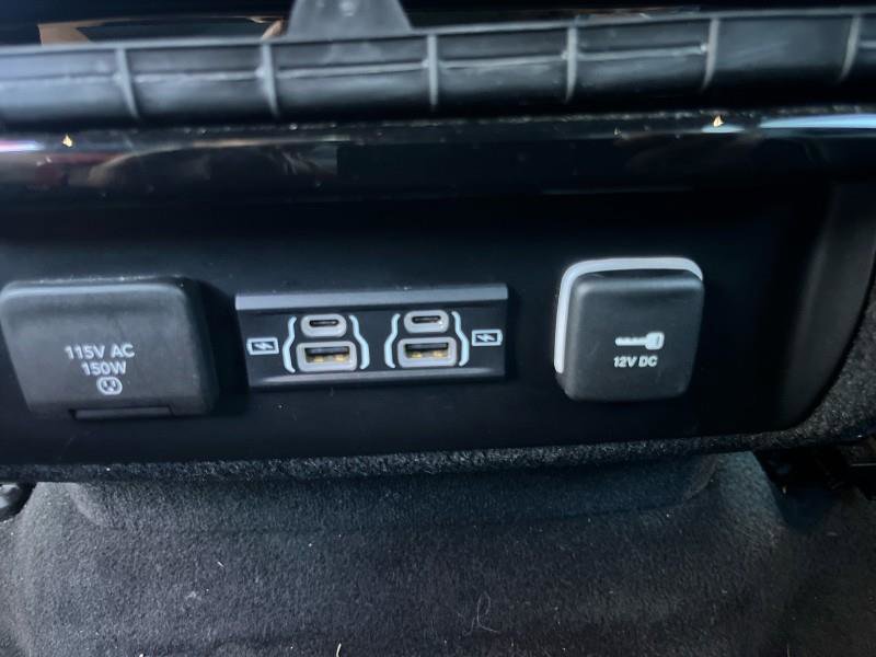 Used 2024 Jeep Wagoneer Series II w/ Flexible Seating Group image 38