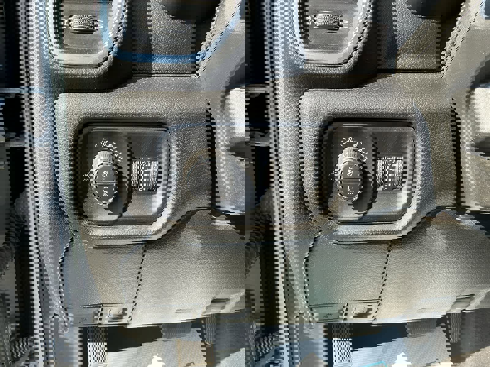 Used 2024 RAM 2500 Laramie w/ Safety Group image 23