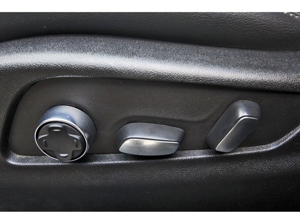 Used 2024 Cadillac XT4 Premium Luxury FWD image 28