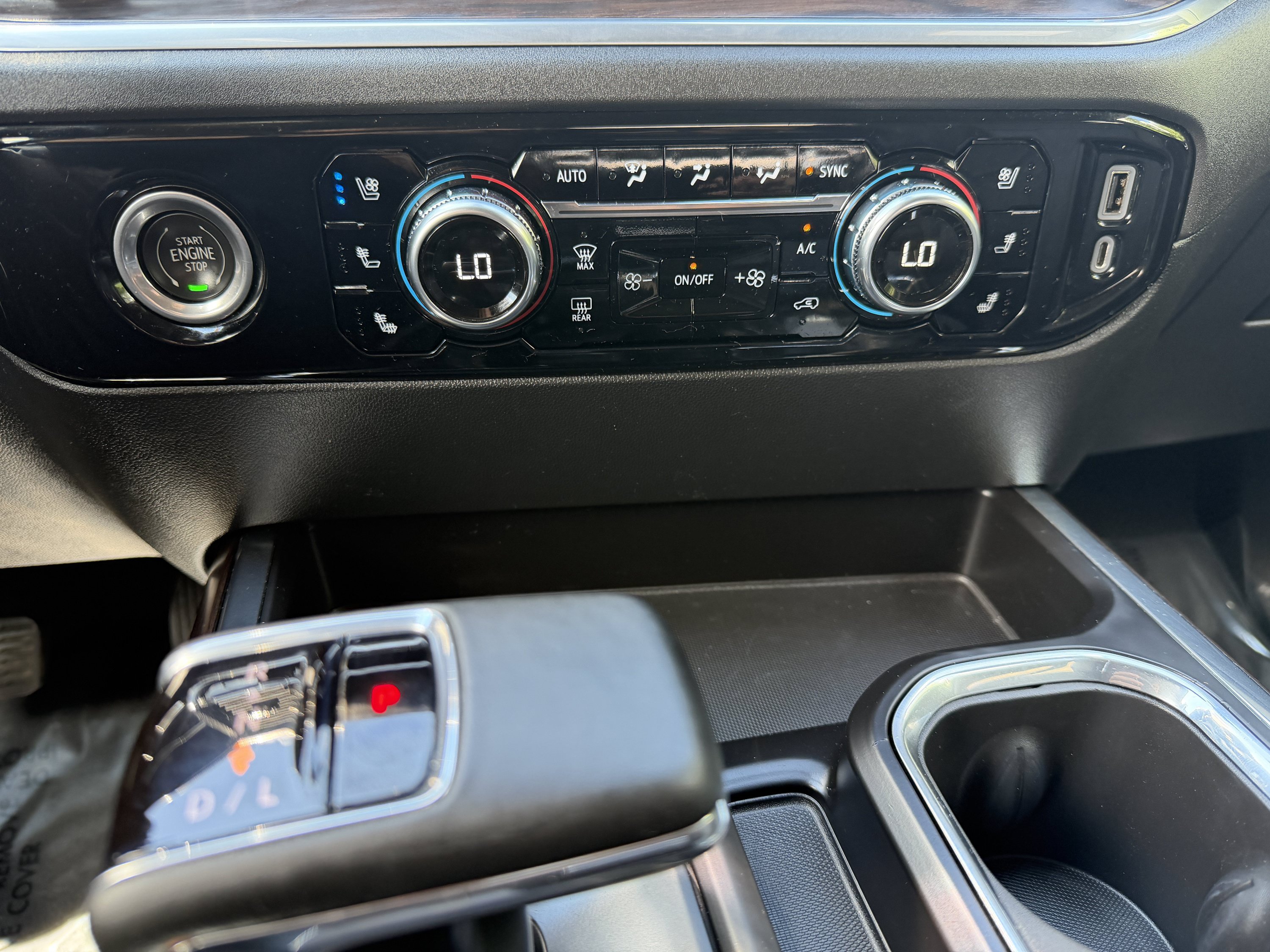 Used 2023 GMC Sierra 1500 SLT w/ SLT Premium Package AWD/4WD image 15