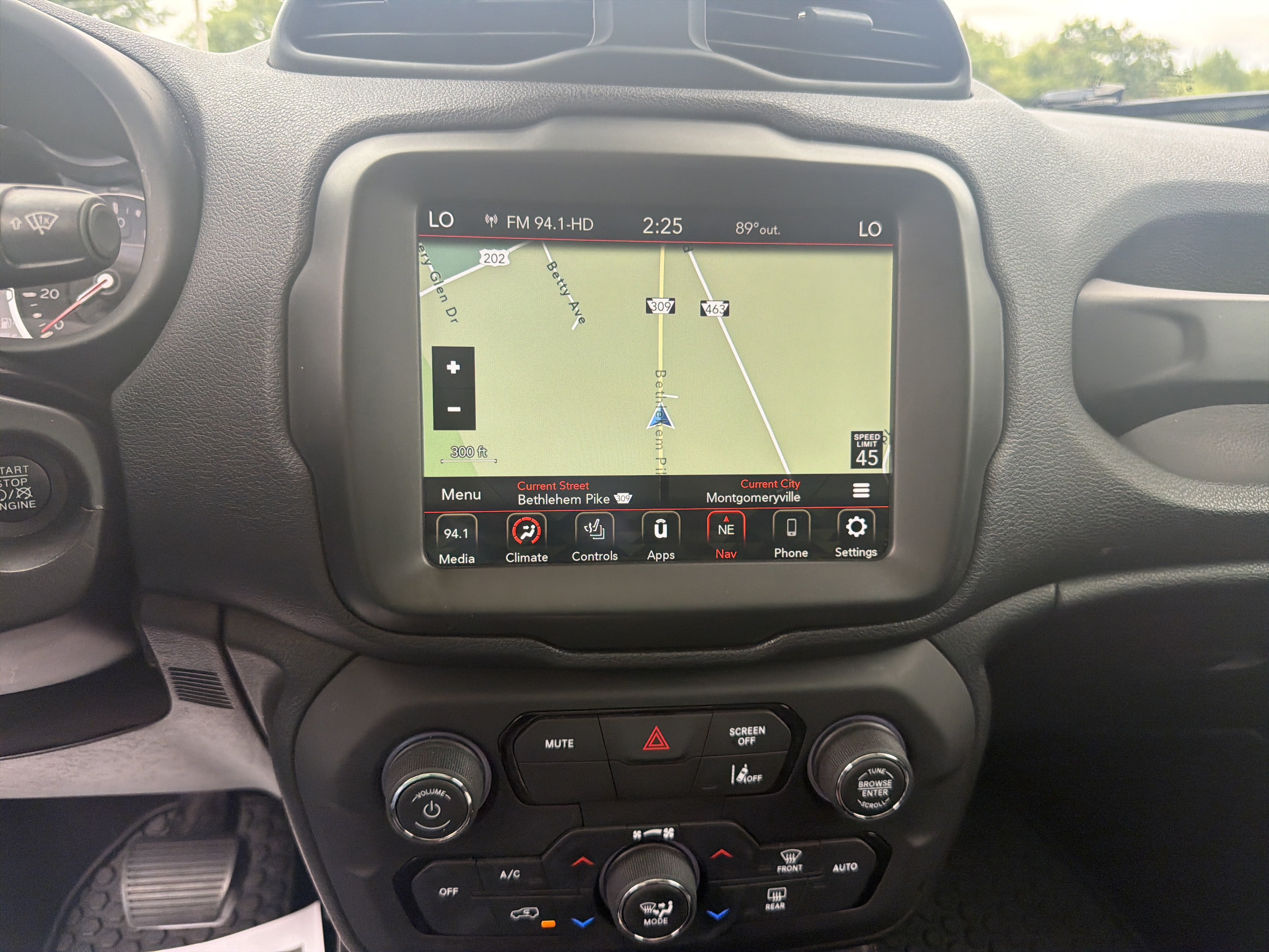 Used 2021 Jeep Renegade Trailhawk w/ Sun & Sound Group AWD/4WD image 22