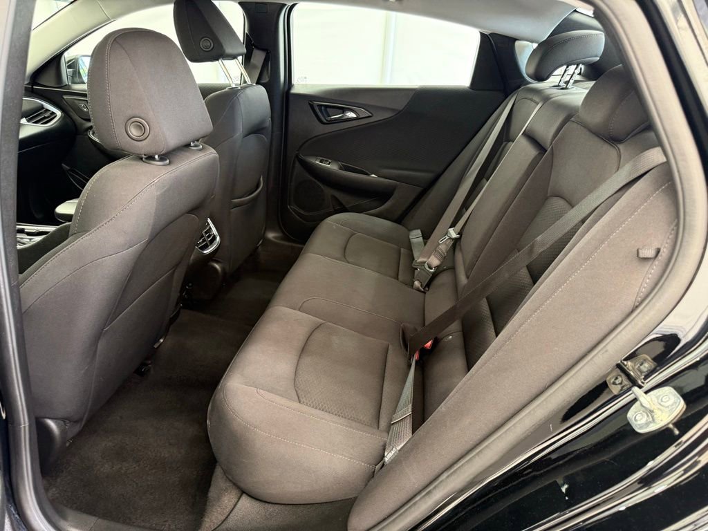 Used 2025 Chevrolet Malibu LT FWD image 16