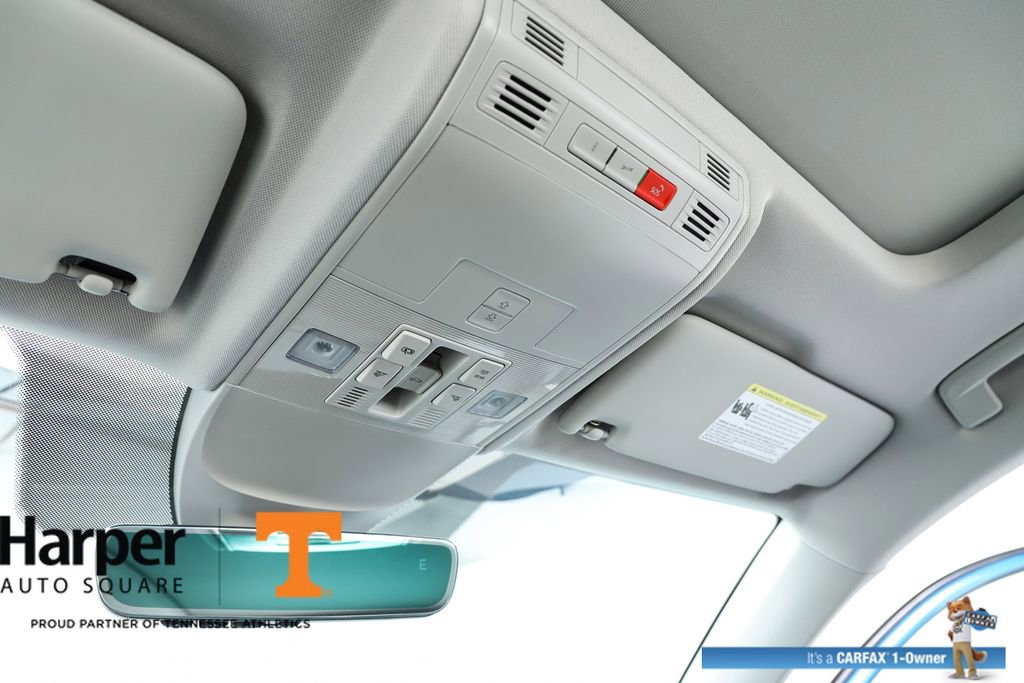 Used 2025 Volkswagen Taos SEL image 64