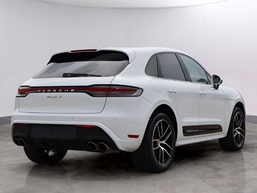 Certified 2024 Porsche Macan S AWD/4WD image 8