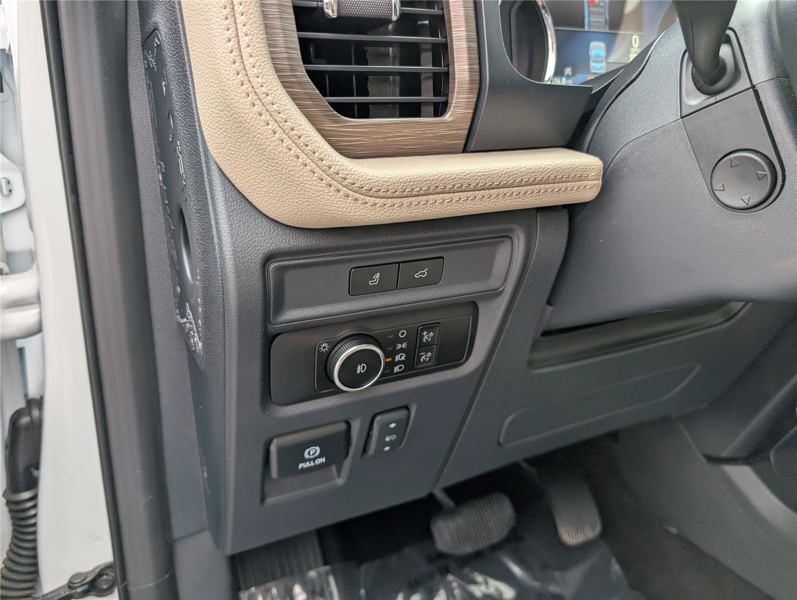 Used 2023 Ford Expedition Max Limited AWD/4WD image 26