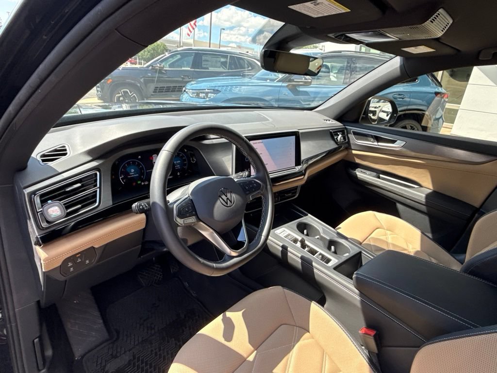 Used 2024 Volkswagen Atlas Cross Sport SE AWD/4WD image 12