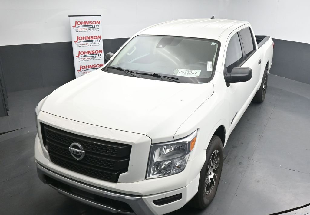 Used 2022 Nissan Titan SV image 24