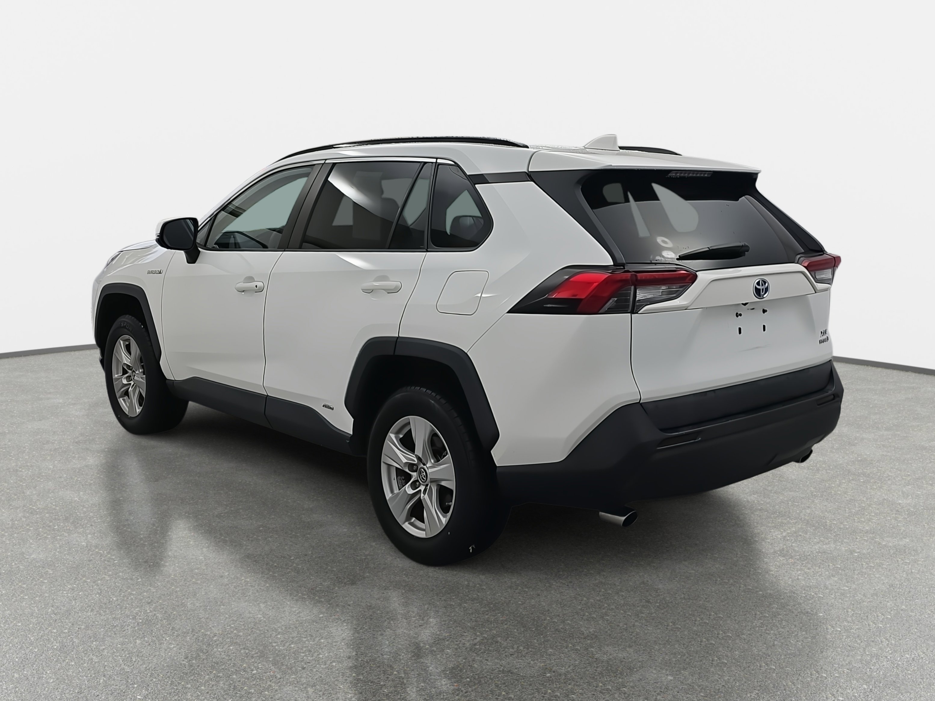 Used 2019 Toyota RAV4 XLE image 7