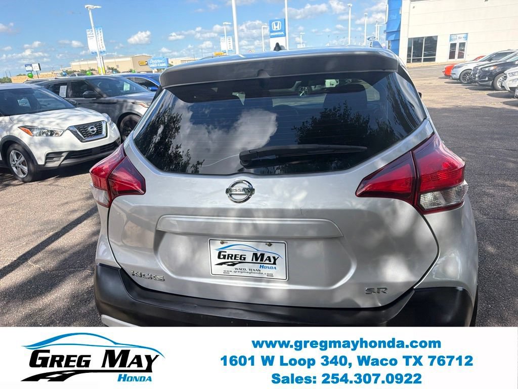 Used 2018 Nissan Kicks SR FWD image 4