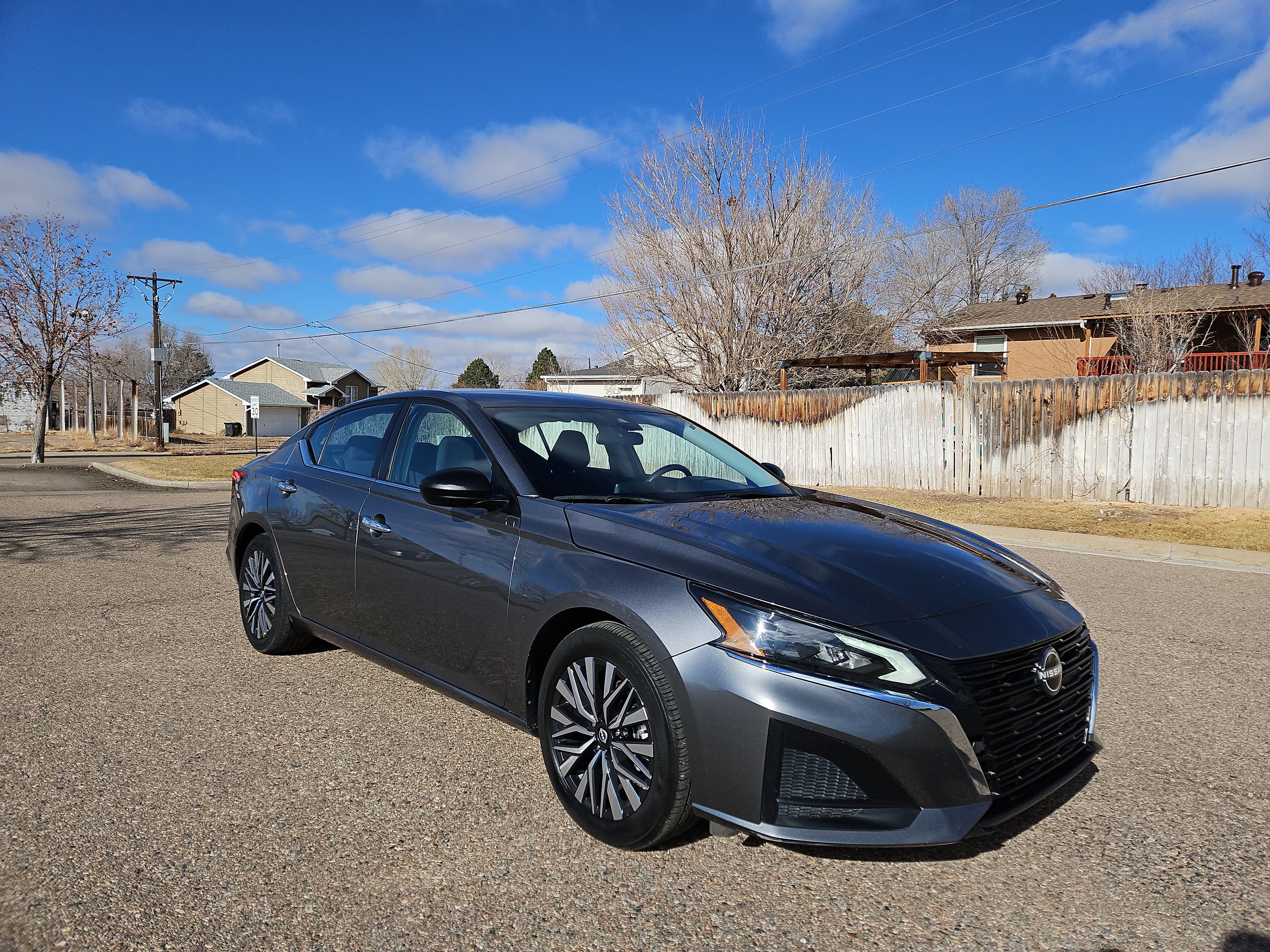Used 2024 Nissan Altima 2.5 SV image 2