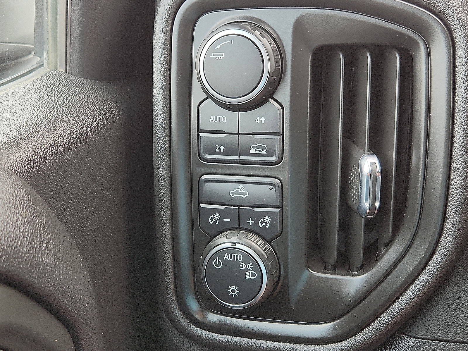 Used 2023 Chevrolet Silverado 1500 W/T w/ Trailering Package image 14