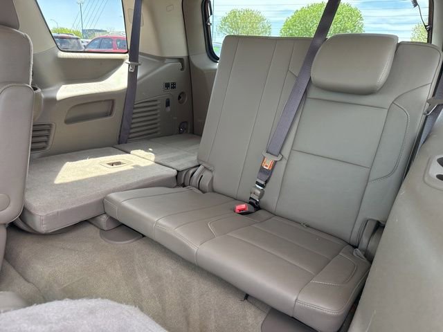 Used 2018 Chevrolet Tahoe LT w/ LT Signature Package AWD/4WD image 16