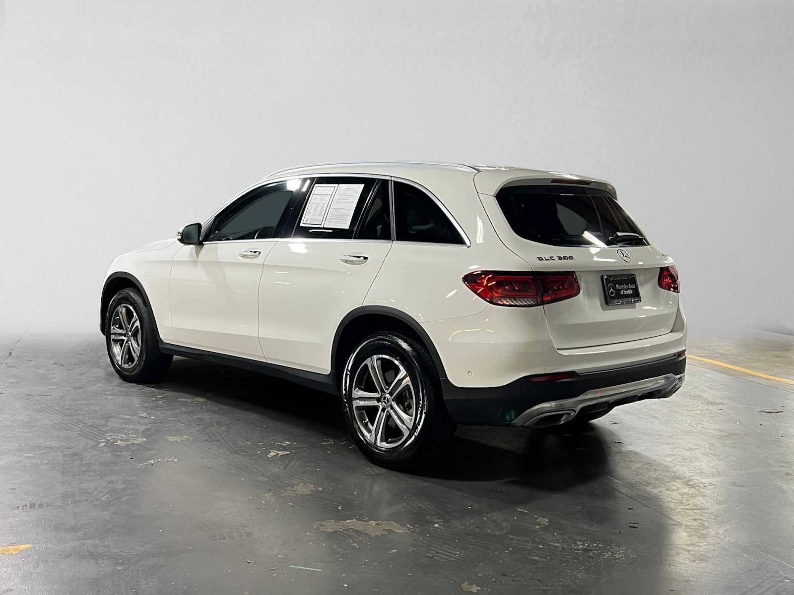 Used 2022 Mercedes-Benz GLC 300 4MATIC image 5