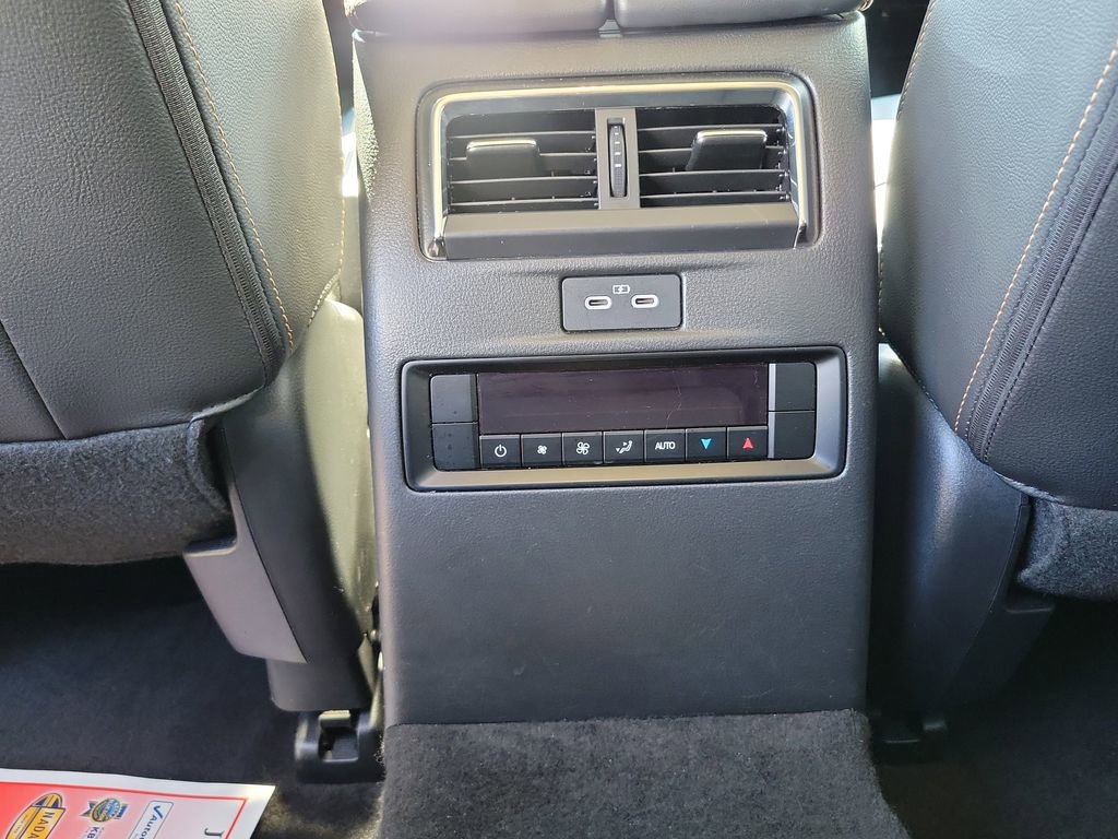 Used 2025 MAZDA CX-70 3.3 Turbo w/ Preferred Package image 13