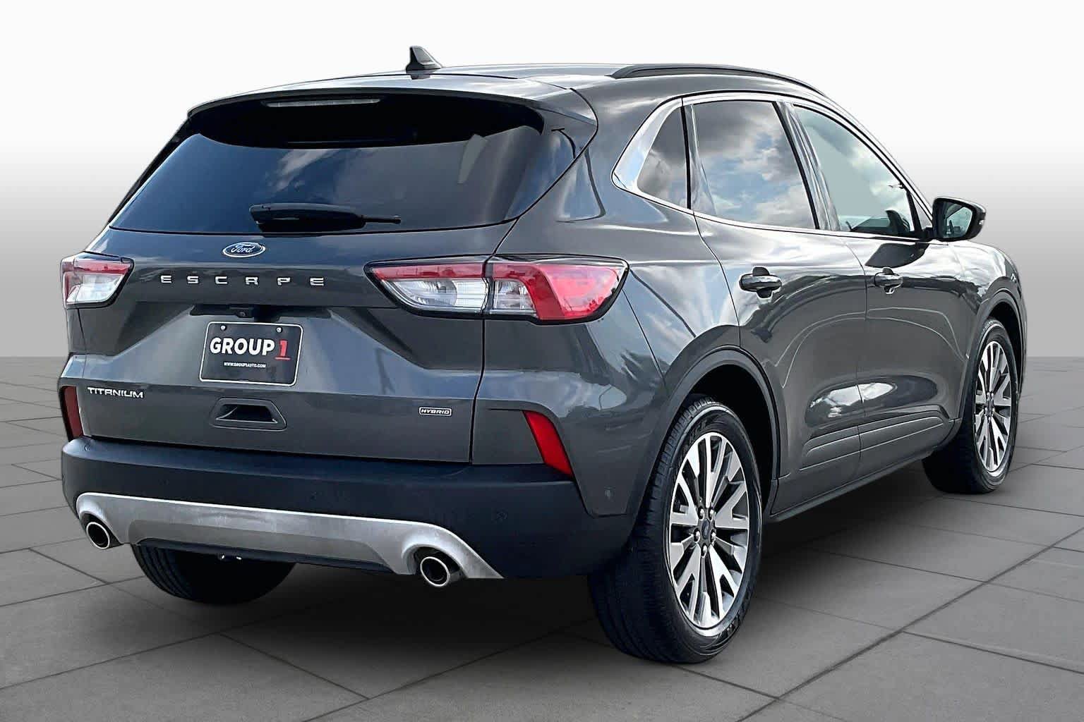 Used 2020 Ford Escape Titanium FWD image 13