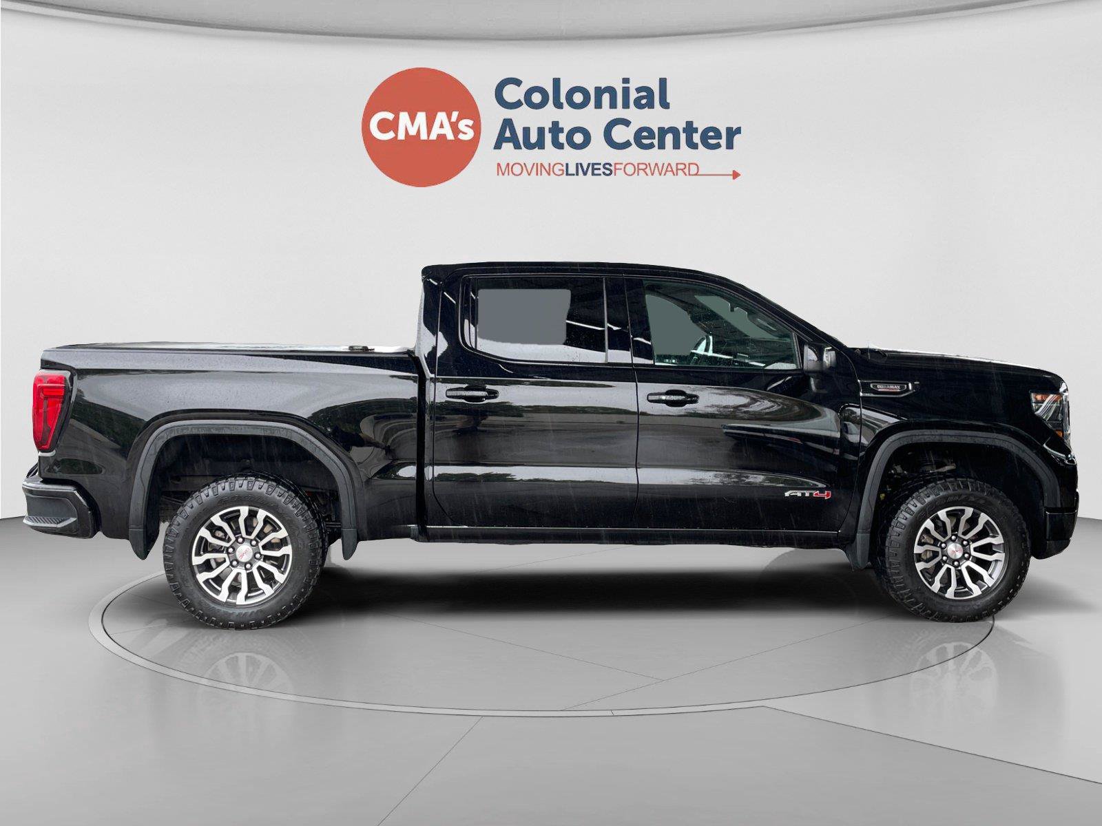 Used 2023 GMC Sierra 1500 AT4 w/ Technology Package AWD/4WD image 6