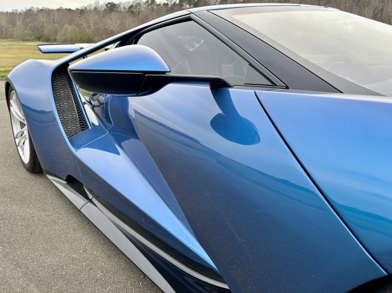 Used 2022 Ford GT RWD image 6