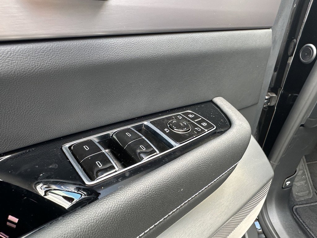 New 2026 Cadillac Vistiq Sport image 19