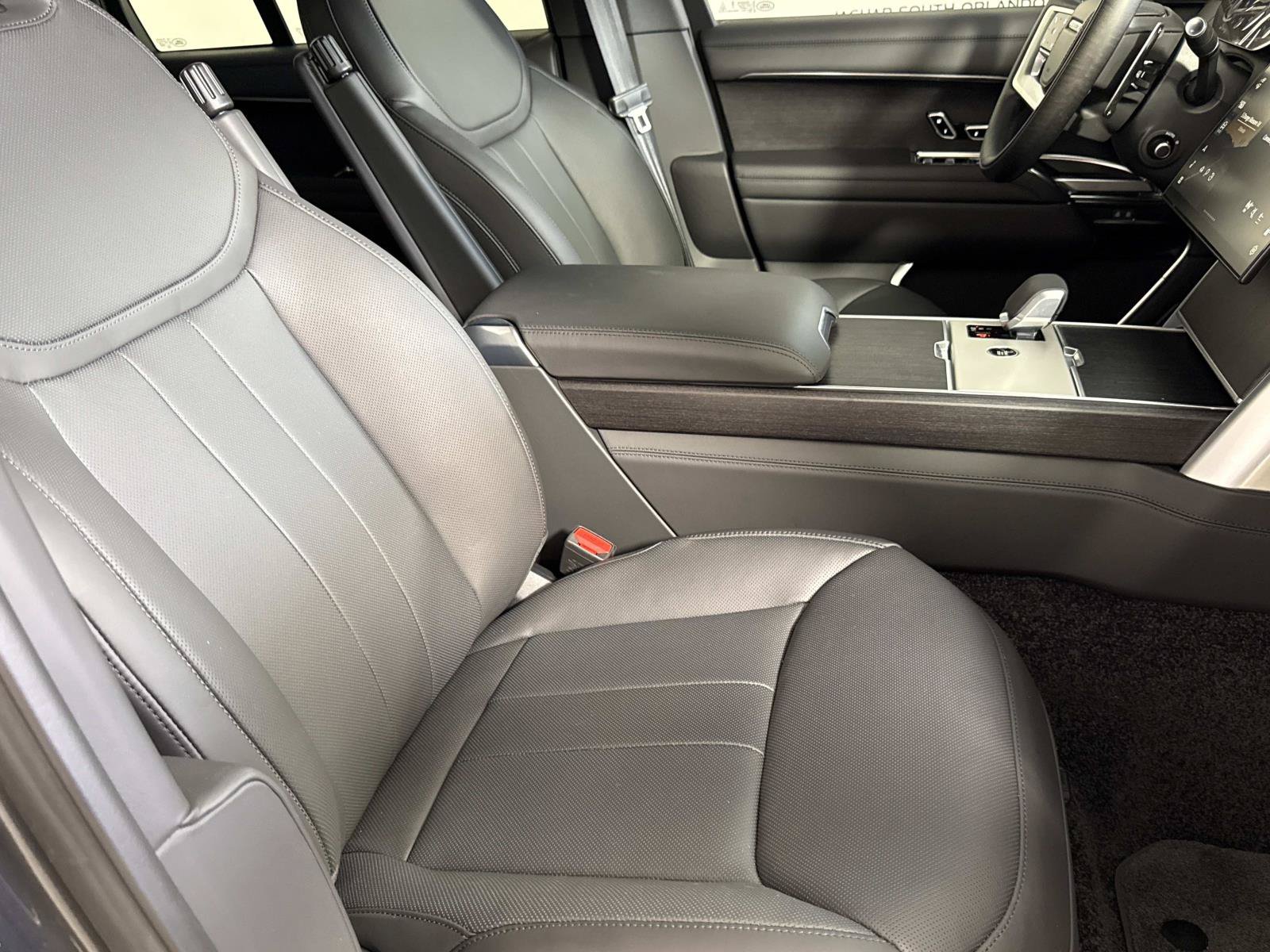 New 2026 Land Rover Range Rover SE AWD/4WD image 10
