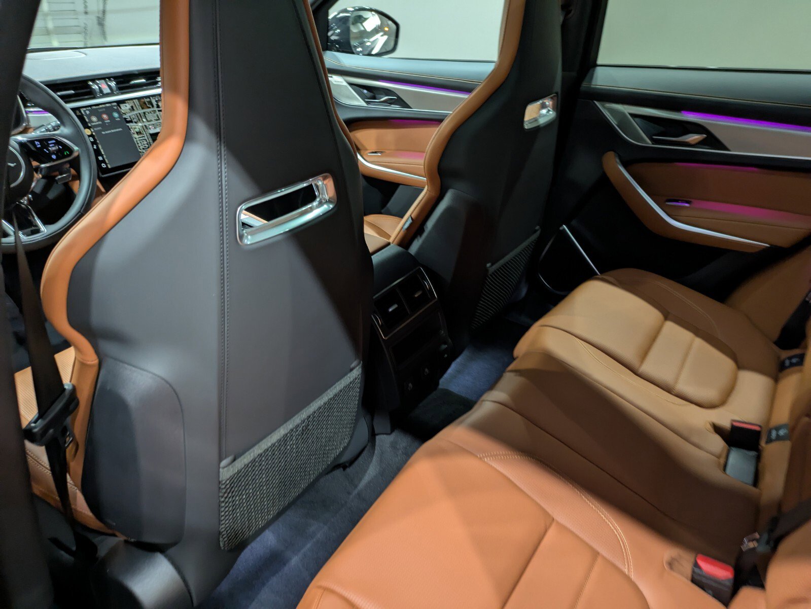 New 2026 Jaguar F-PACE R-Dynamic S image 12