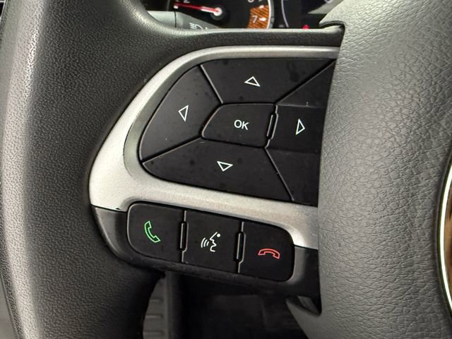 Used 2020 Jeep Renegade Latitude FWD image 10
