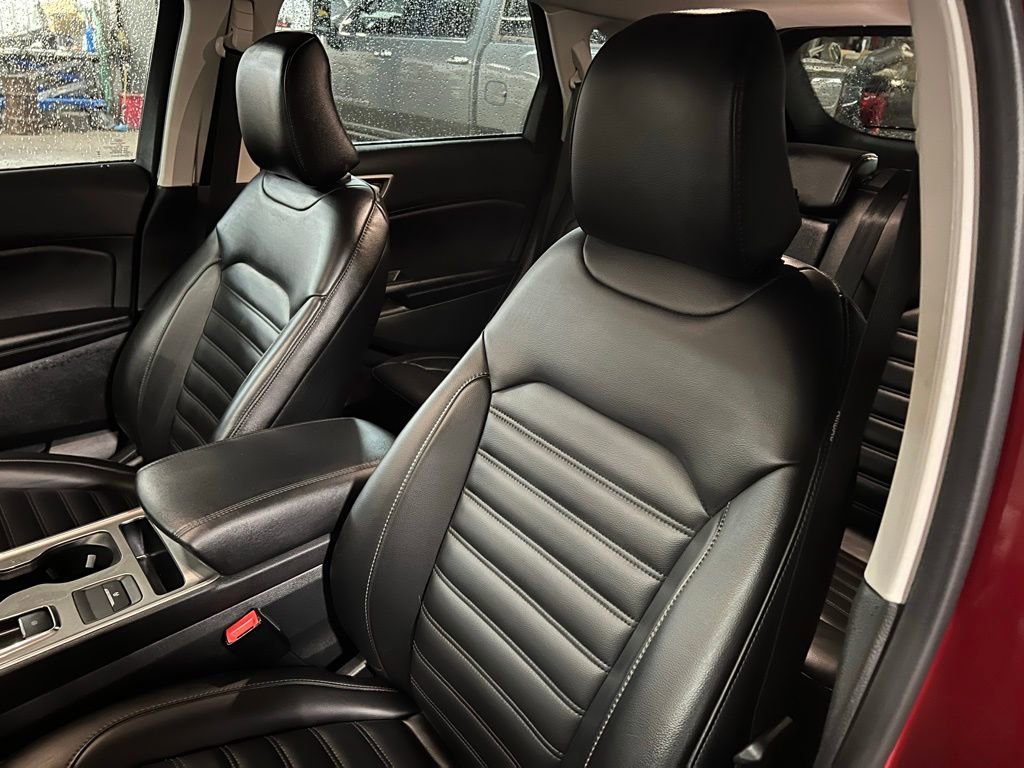 Used 2024 Ford Edge SEL AWD/4WD image 25