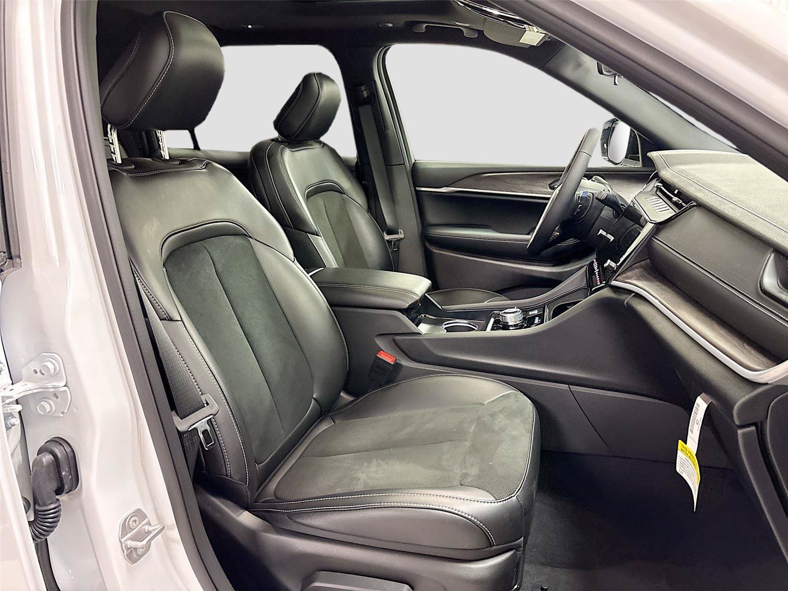 New 2026 Jeep Grand Cherokee L 4WD image 29