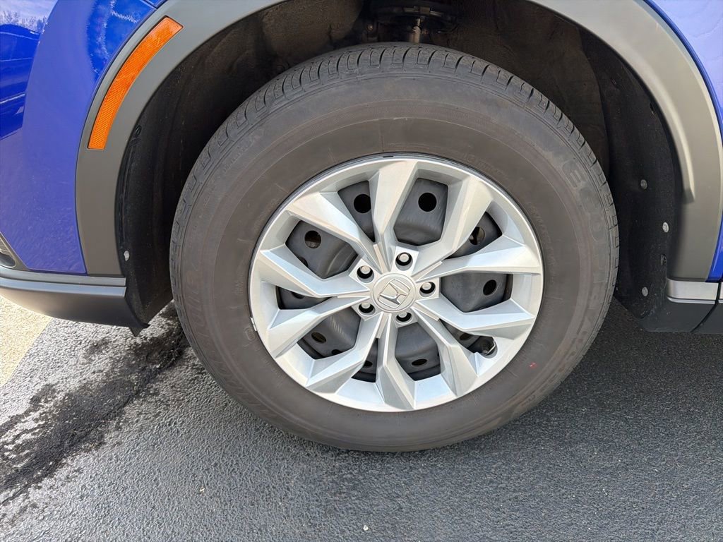 Certified 2025 Honda CR-V LX image 10