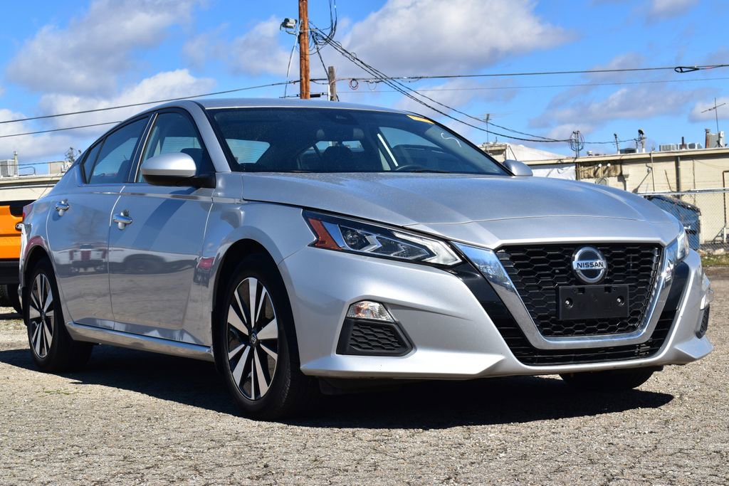 Used 2021 Nissan Altima 2.5 SV image 3