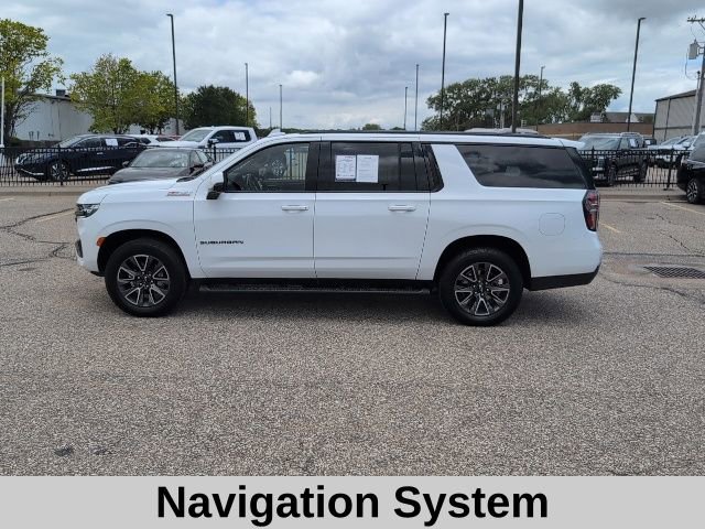 Used 2023 Chevrolet Suburban Z71 w/ Luxury Package AWD/4WD image 3