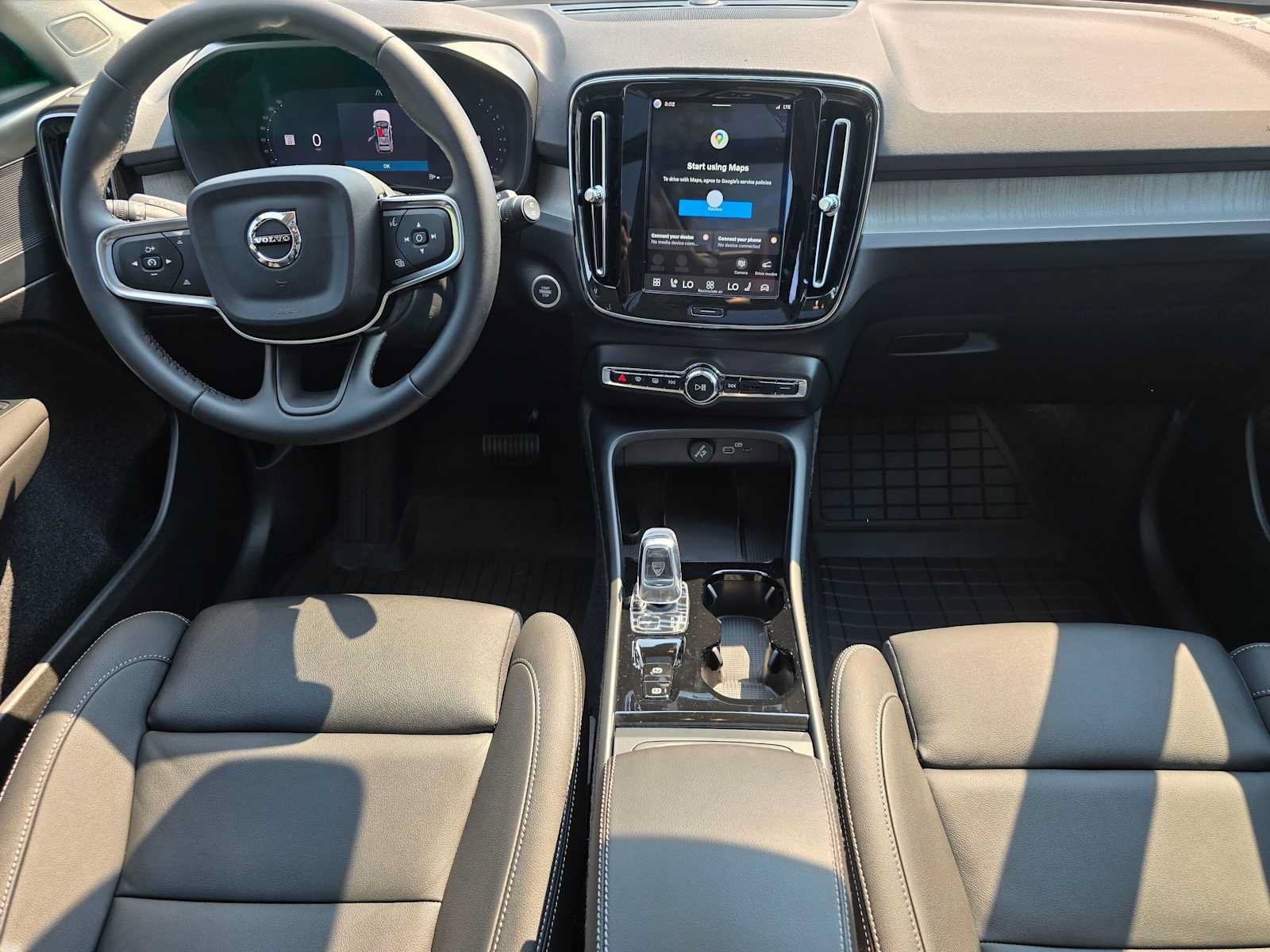 New 2026 Volvo XC40 B5 Plus w/ Protection Package Premier AWD/4WD image 18