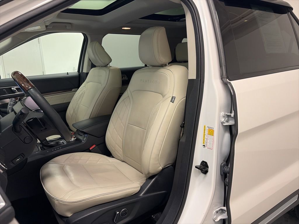 Used 2018 Ford Explorer Platinum AWD/4WD image 14