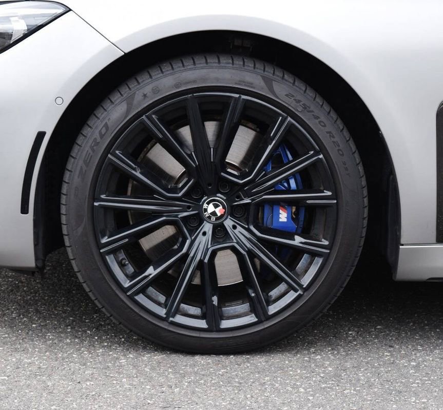 Used 2022 BMW M760i xDrive w/ Luxury Rear Seating Package image 71